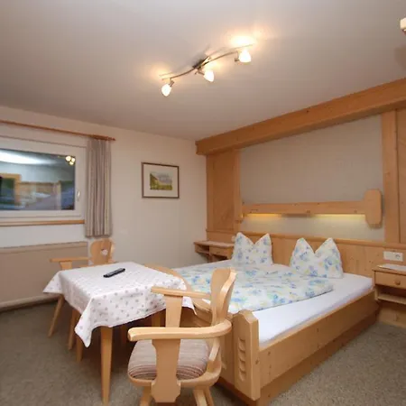 Ferienwohnung Pension Tirol Bichlbach Zimmer foto